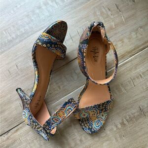 Style & Co. Women's Blue and Yellow Patterned Heels